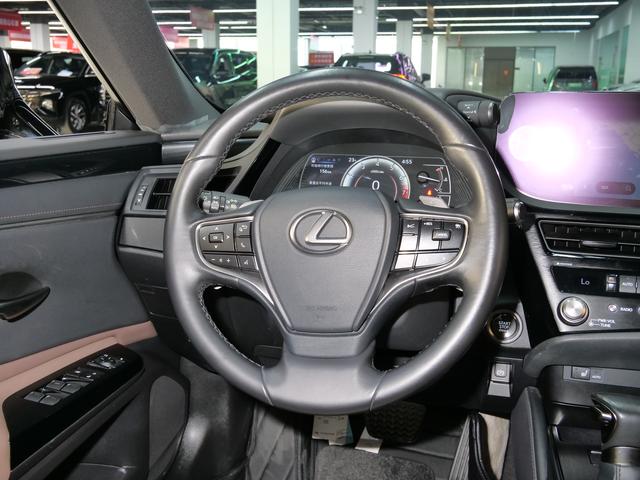 Lexus ES 2022 200 Excellence – фото 9