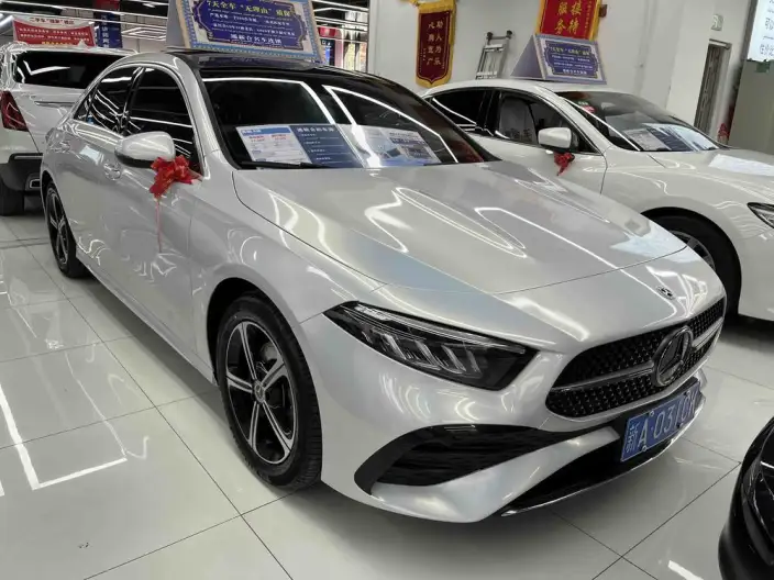 Mercedes-Benz A-class 2024 Model A 200 L Dynamic Edition – фото 2
