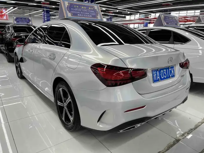 Mercedes-Benz A-class 2024 Model A 200 L Dynamic Edition – фото 3