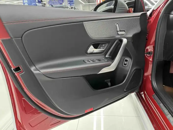 Mercedes-Benz A-class 2024 Model A 200 L Dynamic Edition – фото 6