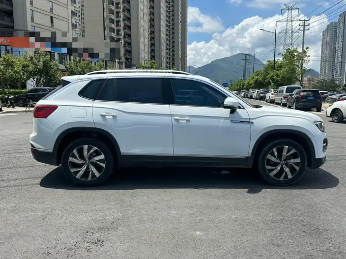 Volkswagen Tayron 2022 Model 330TSI 2WD Luxury Zhilian Edition – фото 8