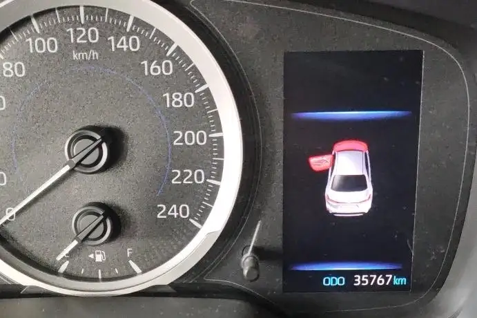 Toyota Levin 2022 Model Hybrid 1.8H E-CVT Leading version – фото 9