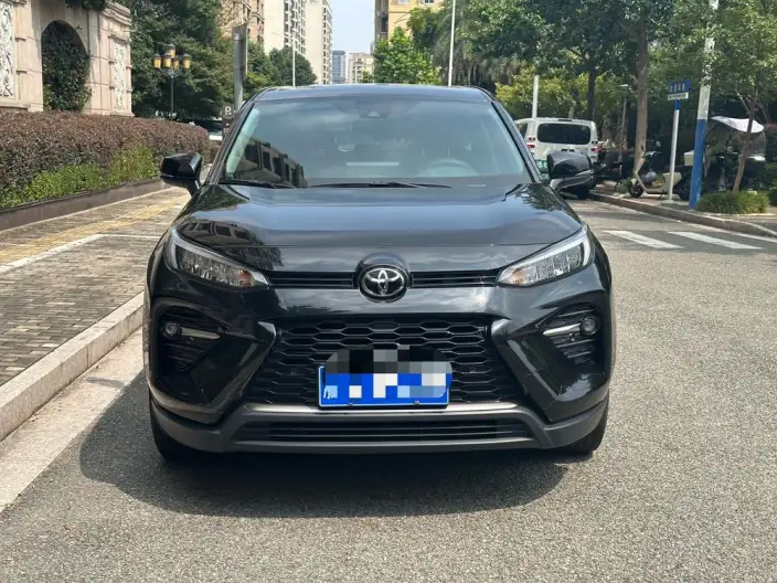 Toyota Wildlander 2020 Model 2.0L 4WD Premium Edition – фото 2