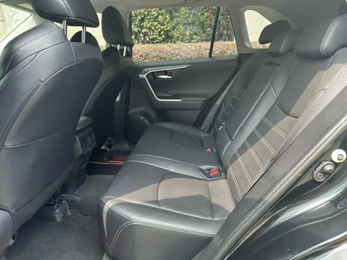 Toyota Wildlander 2020 Model 2.0L 4WD Premium Edition – фото 9