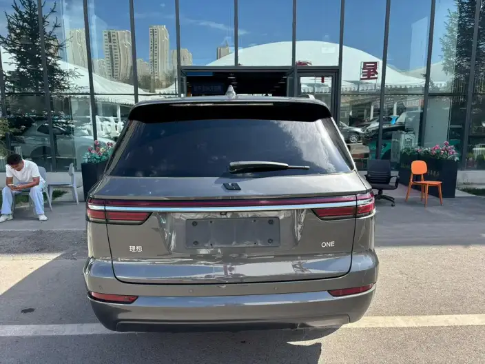 Li Auto ONE 2021 Model Extended Range 6 seat Edition – фото 5
