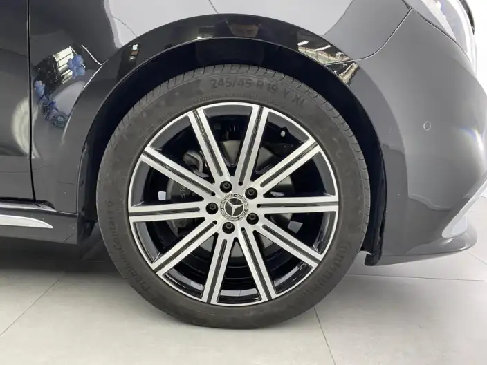 Mercedes-Benz V-Class 2021 Model V 260 L Long wheelbase Deluxe Edition – фото 5