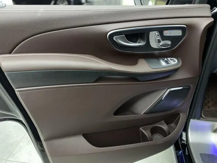 Mercedes-Benz V-Class 2021 Model V 260 L Long wheelbase Deluxe Edition – фото 10