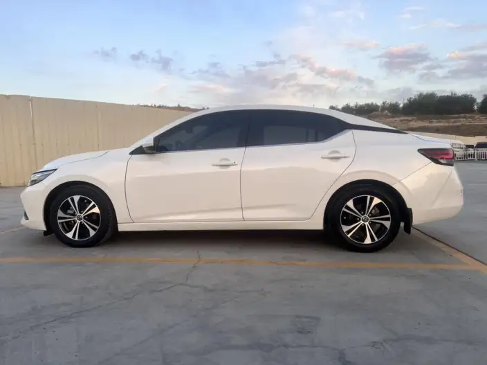 Nissan Sylphy 2021 Model 1.6L XL CVT Yuexiang Edition – фото 4