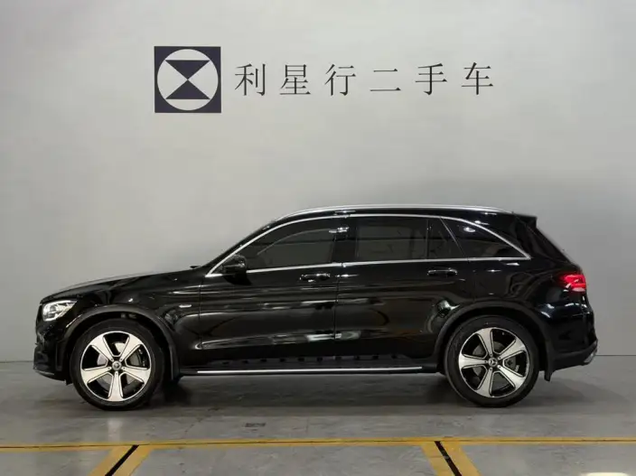 Mercedes-Benz GLC 2022 Model GLC 300 L 4MATIC Dynamic Model Collector Edition – фото 2