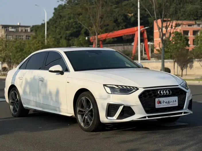 Audi A4 L 2020 Model 40 TFSI Fashion Dynamic Model – фото 3