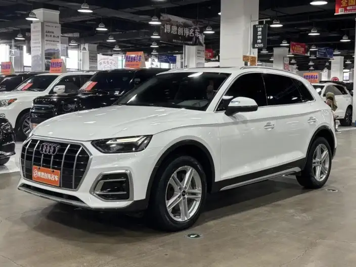 Audi Q5L 2023 Model 40T Luxury Dynamic Model – фото 1
