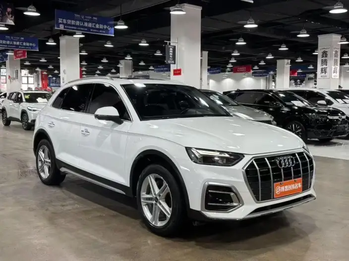 Audi Q5L 2023 Model 40T Luxury Dynamic Model – фото 3