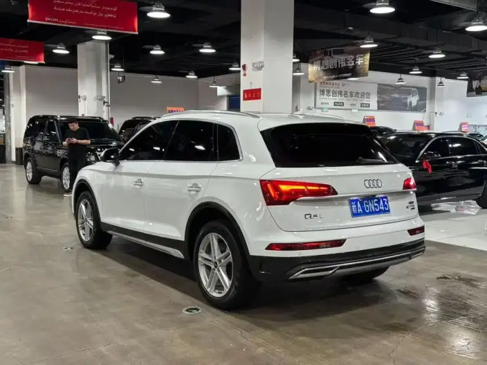 Audi Q5L 2023 Model 40T Luxury Dynamic Model – фото 4