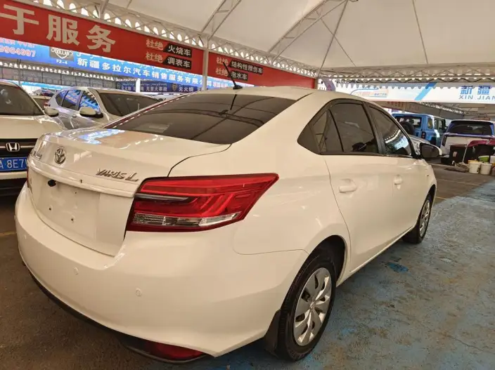 Toyota YARIS L Yaris Sedan 2021 Model 1.5L CVT Leading version – фото 6