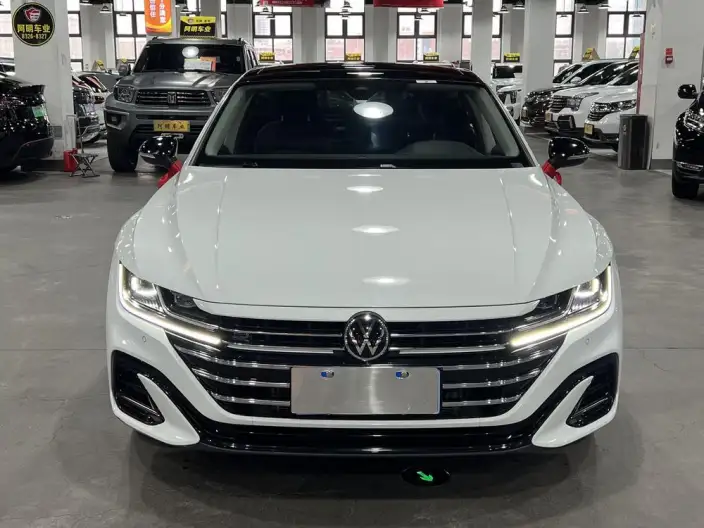Volkswagen CC 2023 Model 380TSI Eye-catching version – фото 2