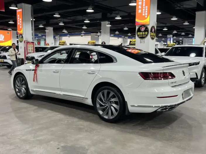 Volkswagen CC 2023 Model 380TSI Eye-catching version – фото 4