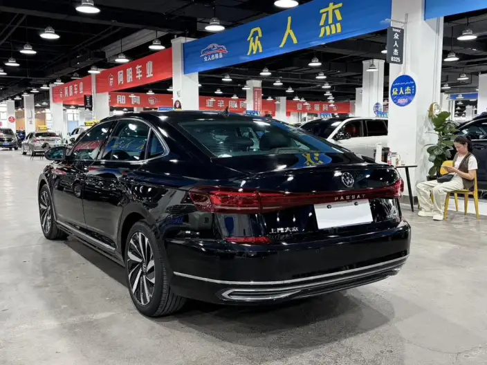 Volkswagen Passat 2022 Model 330TSI Elite Edition – фото 4