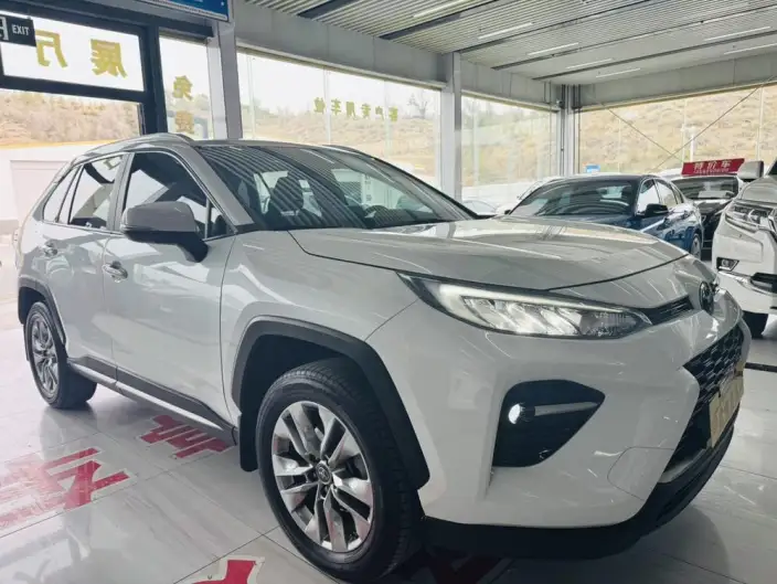 Toyota Wildlander 2022 Model 2.0L 2WD Luxury PLUS Edition – фото 3