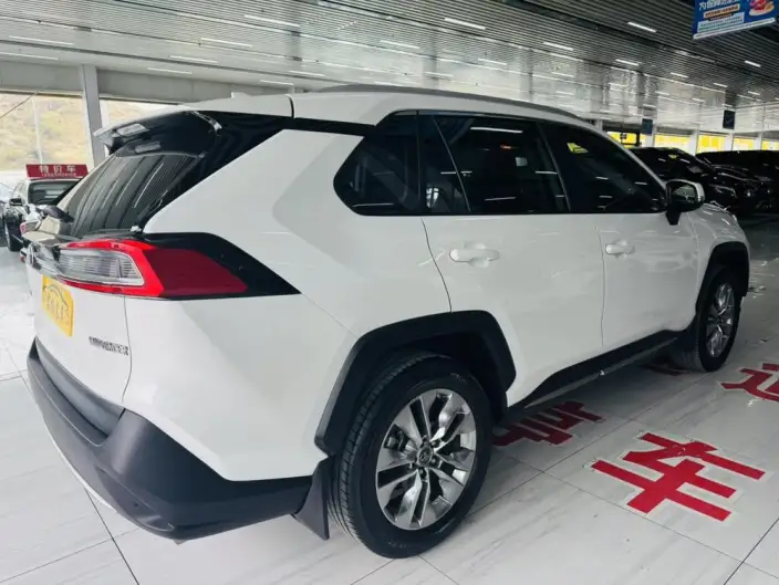 Toyota Wildlander 2022 Model 2.0L 2WD Luxury PLUS Edition – фото 6