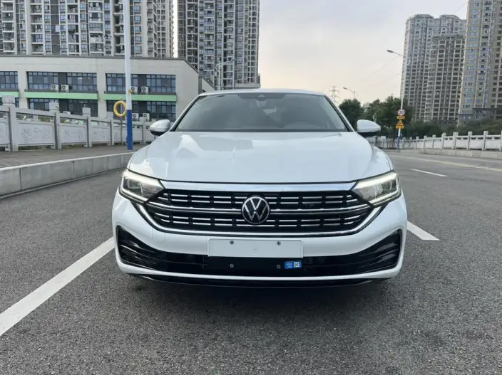 Volkswagen Sagitar 2025 Model 300TSI DSG Beyond Edition – фото 2