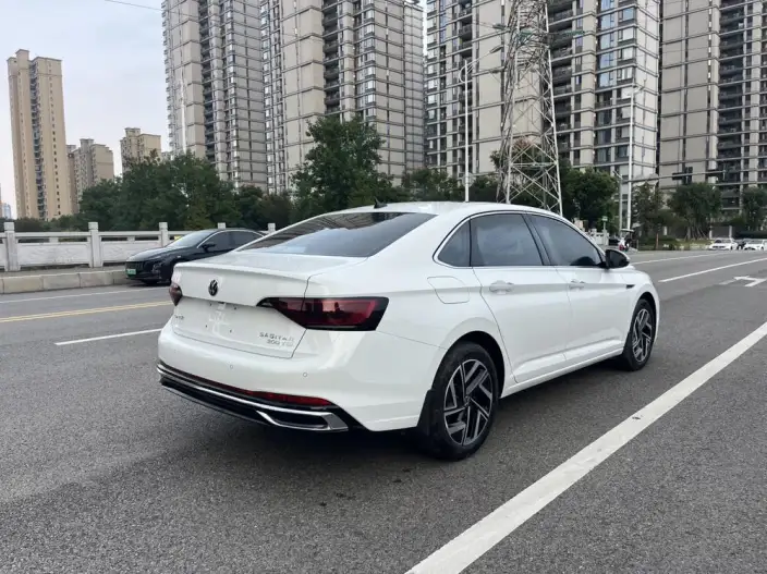 Volkswagen Sagitar 2025 Model 300TSI DSG Beyond Edition – фото 6