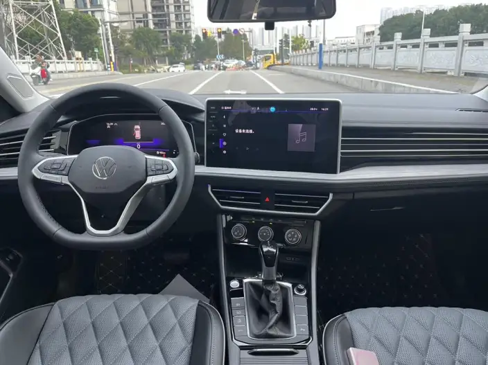 Volkswagen Sagitar 2025 Model 300TSI DSG Beyond Edition – фото 7