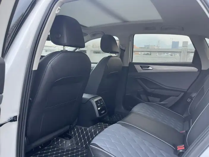 Volkswagen Sagitar 2025 Model 300TSI DSG Beyond Edition – фото 9