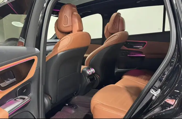 Mercedes-Benz GLC 2024 Model GLC 260 L 4MATIC Luxury Model 5 seat – фото 10