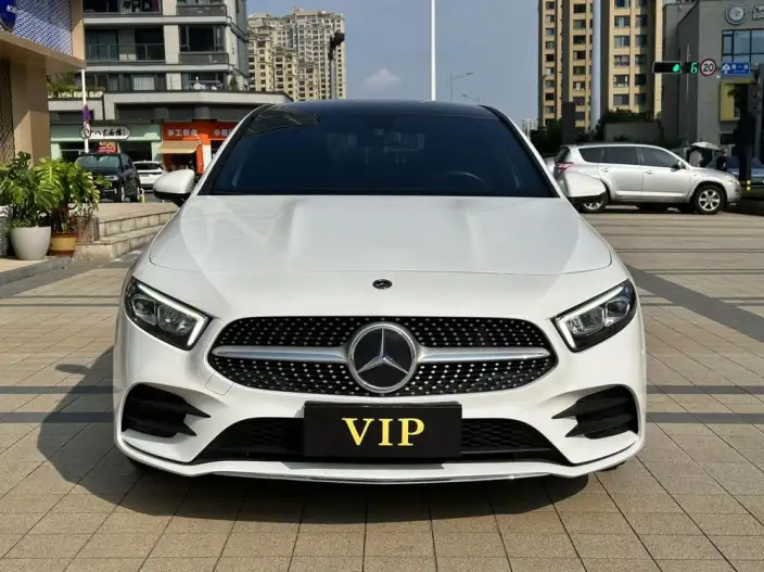 Mercedes-Benz A-class 2023 Model A 200 L Sports sedan Fashion Edition – фото 2