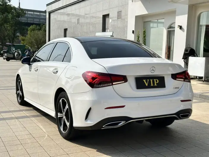 Mercedes-Benz A-class 2023 Model A 200 L Sports sedan Fashion Edition – фото 5