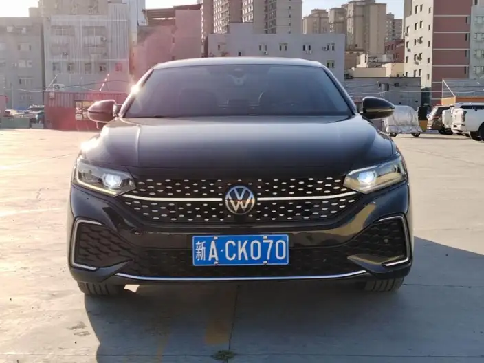 Volkswagen Passat 2022 Model 330TSI Starry sky Premium Edition – фото 2