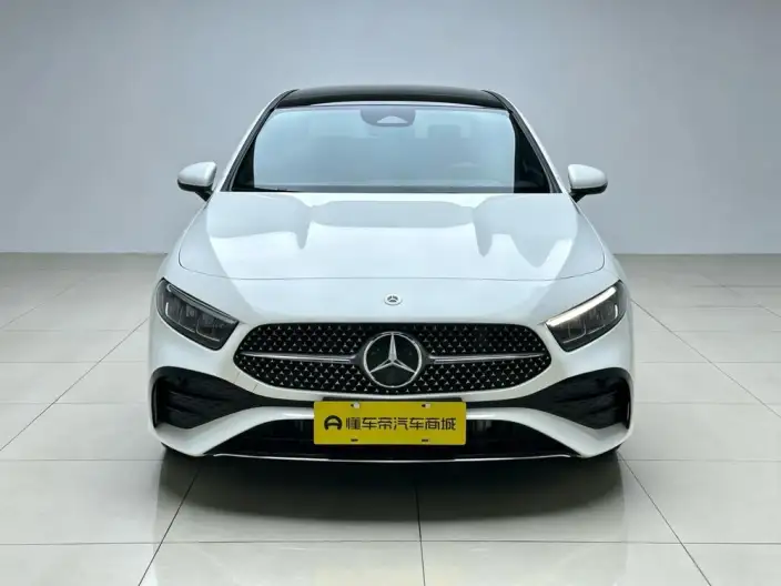 Mercedes-Benz A-class 2024 Model A 200 L Fashion Edition – фото 2
