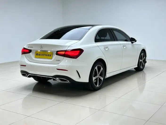Mercedes-Benz A-class 2024 Model A 200 L Fashion Edition – фото 7