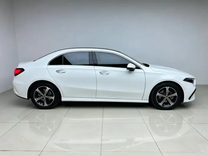 Mercedes-Benz A-class 2024 Model A 200 L Fashion Edition – фото 8