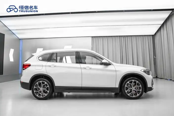 BMW X1 2021 Model sDrive25Li Leading Model – фото 7