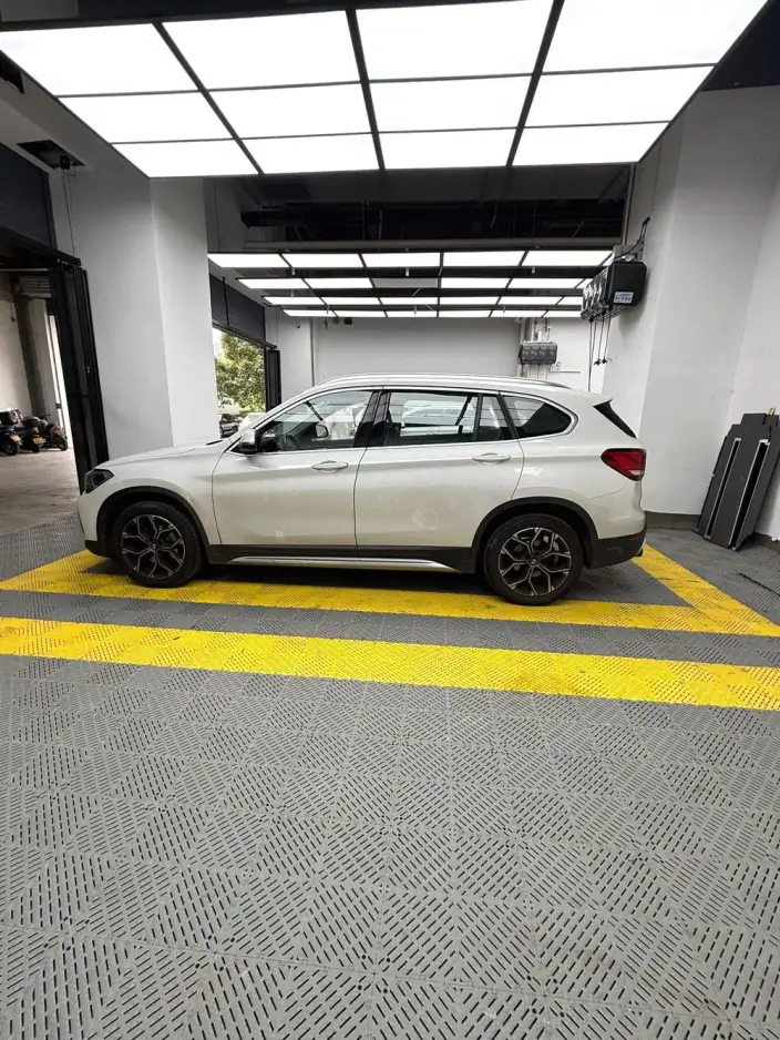 BMW X1 2020 Model sDrive20Li Exclusive Model – фото 3