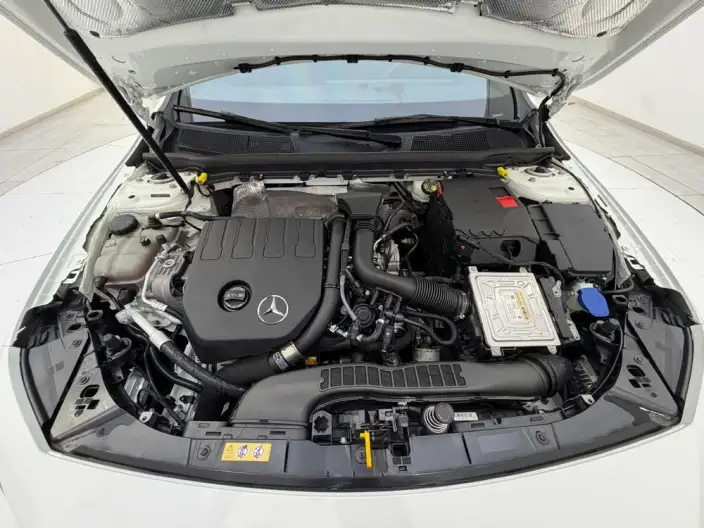 Mercedes-Benz A-class 2022 Model Facelift A 200 L Sports sedan Fashion Edition – фото 9