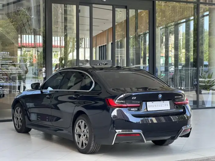 BMW i3 2026 Model eDrive35L – фото 5