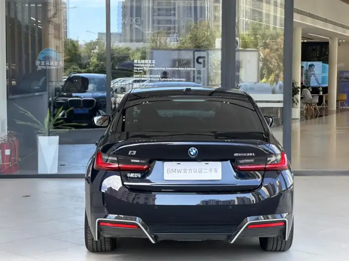 BMW i3 2026 Model eDrive35L – фото 6