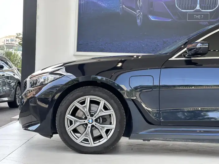 BMW i3 2026 Model eDrive35L – фото 9