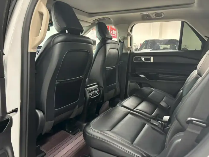 Ford Explorer 2020 Model EcoBoost 285 4WD Fashion edition 7 seat – фото 9