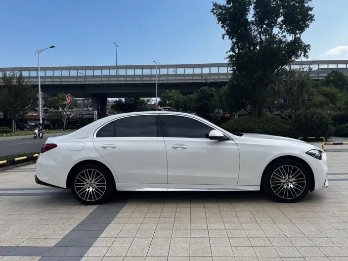 Mercedes-Benz C-Class 2025 Model C 260 L Sports Edition – фото 8