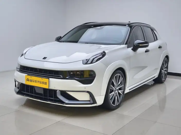 Lynk & Co 02 Hatchback 2022 Model 2.0TD Hatchback Pro – фото 1
