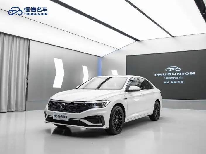 Volkswagen Sagitar 2023 Model 300TSI DSG Beyond Edition – фото 1