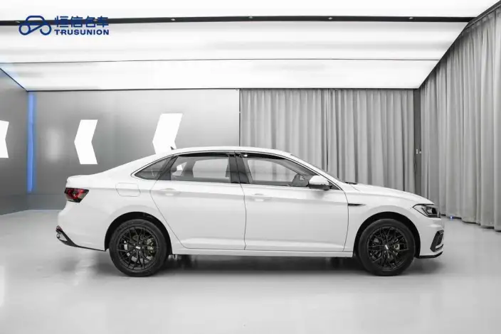 Volkswagen Sagitar 2023 Model 300TSI DSG Beyond Edition – фото 7