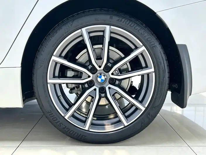 BMW 3 Series 2022 Model 325Li M Sports Set – фото 9