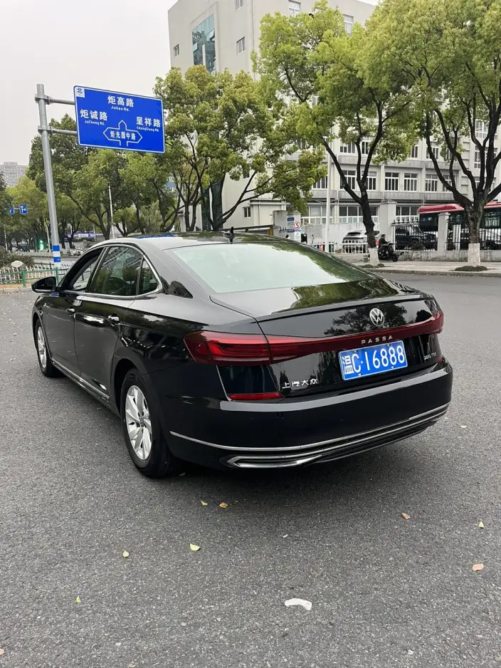 Volkswagen Passat 2024 Model 280TSI Business Edition – фото 4
