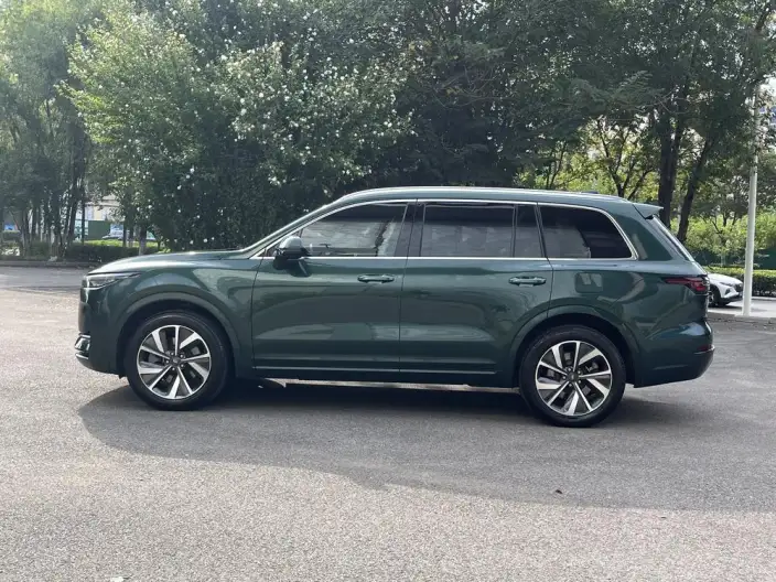 Li Auto ONE 2021 Model Extended Range 6 seat Edition – фото 4