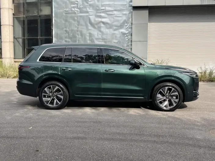 Li Auto ONE 2021 Model Extended Range 6 seat Edition – фото 8