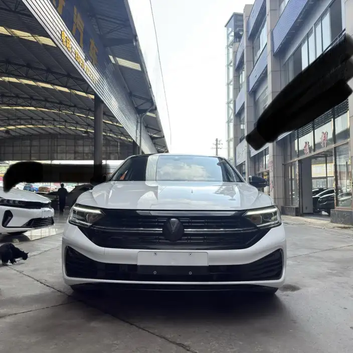 Volkswagen Sagitar 2023 Model 300TSI DSG Superior Edition – фото 2